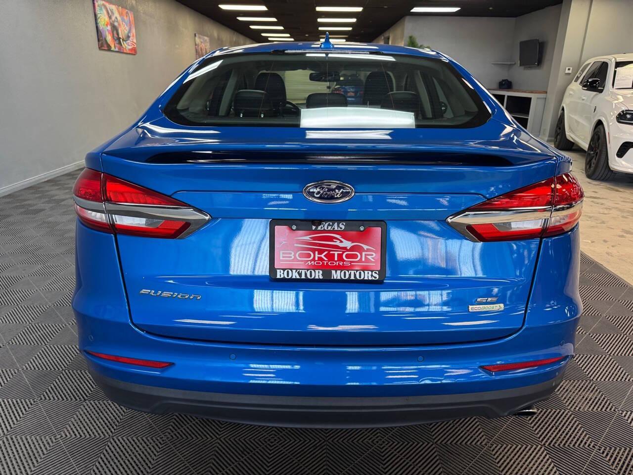 2020 Ford Fusion SE photo 12