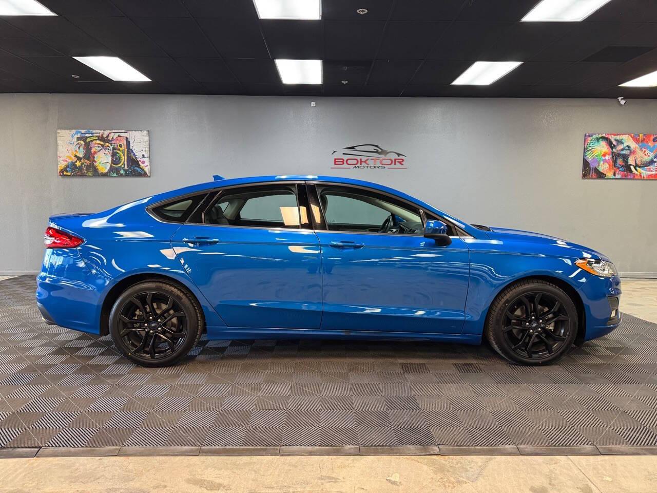 2020 Ford Fusion SE photo 16