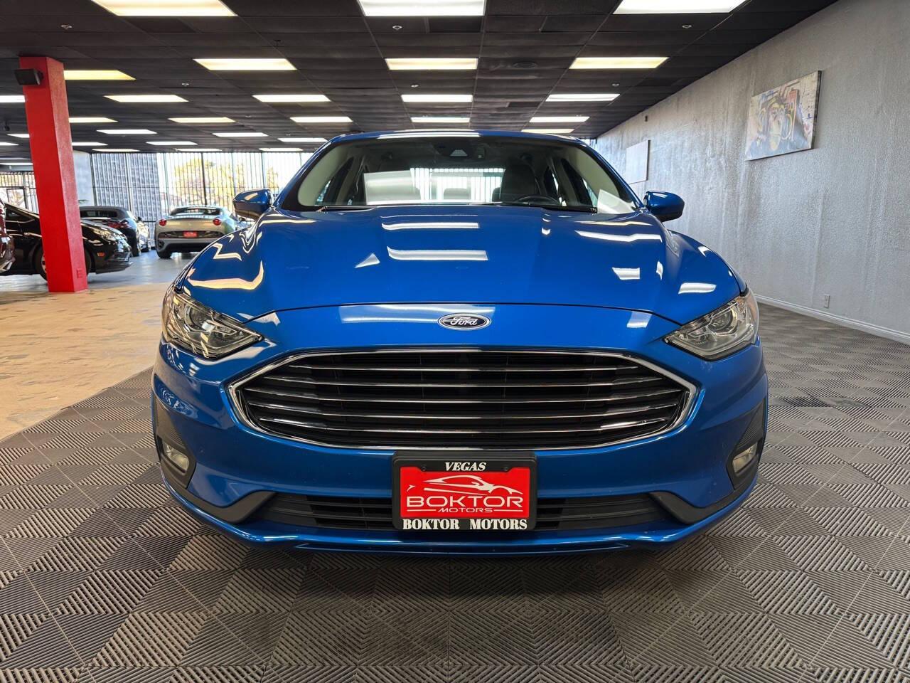 2020 Ford Fusion SE photo 4