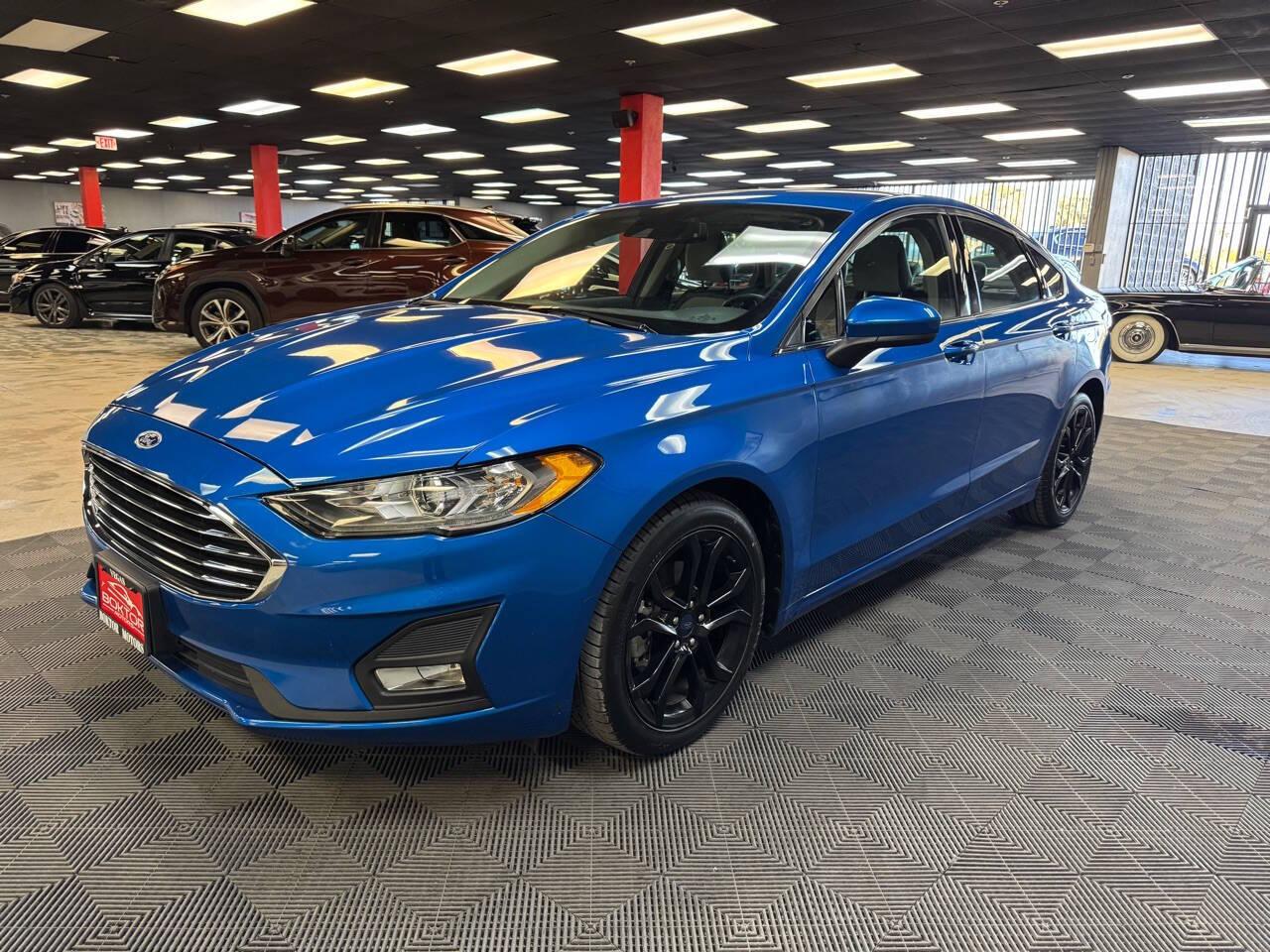 2020 Ford Fusion SE photo 6