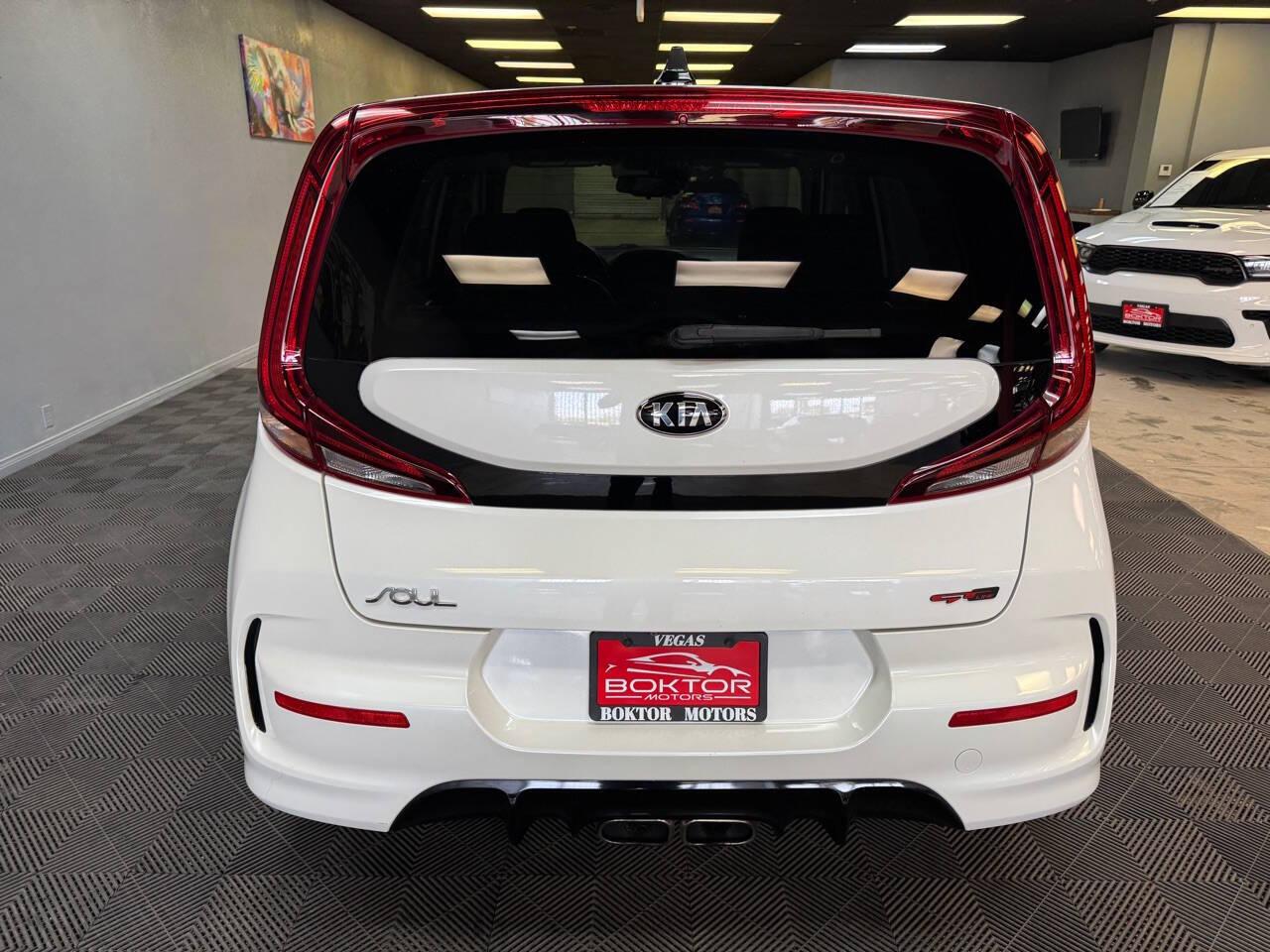 2020 Kia Soul GT-Line Turbo photo 13