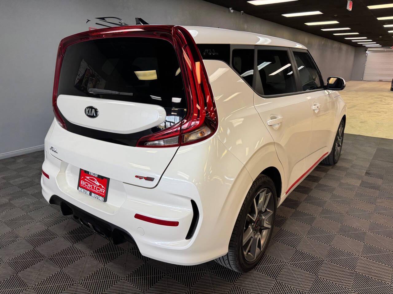 2020 Kia Soul GT-Line Turbo photo 14