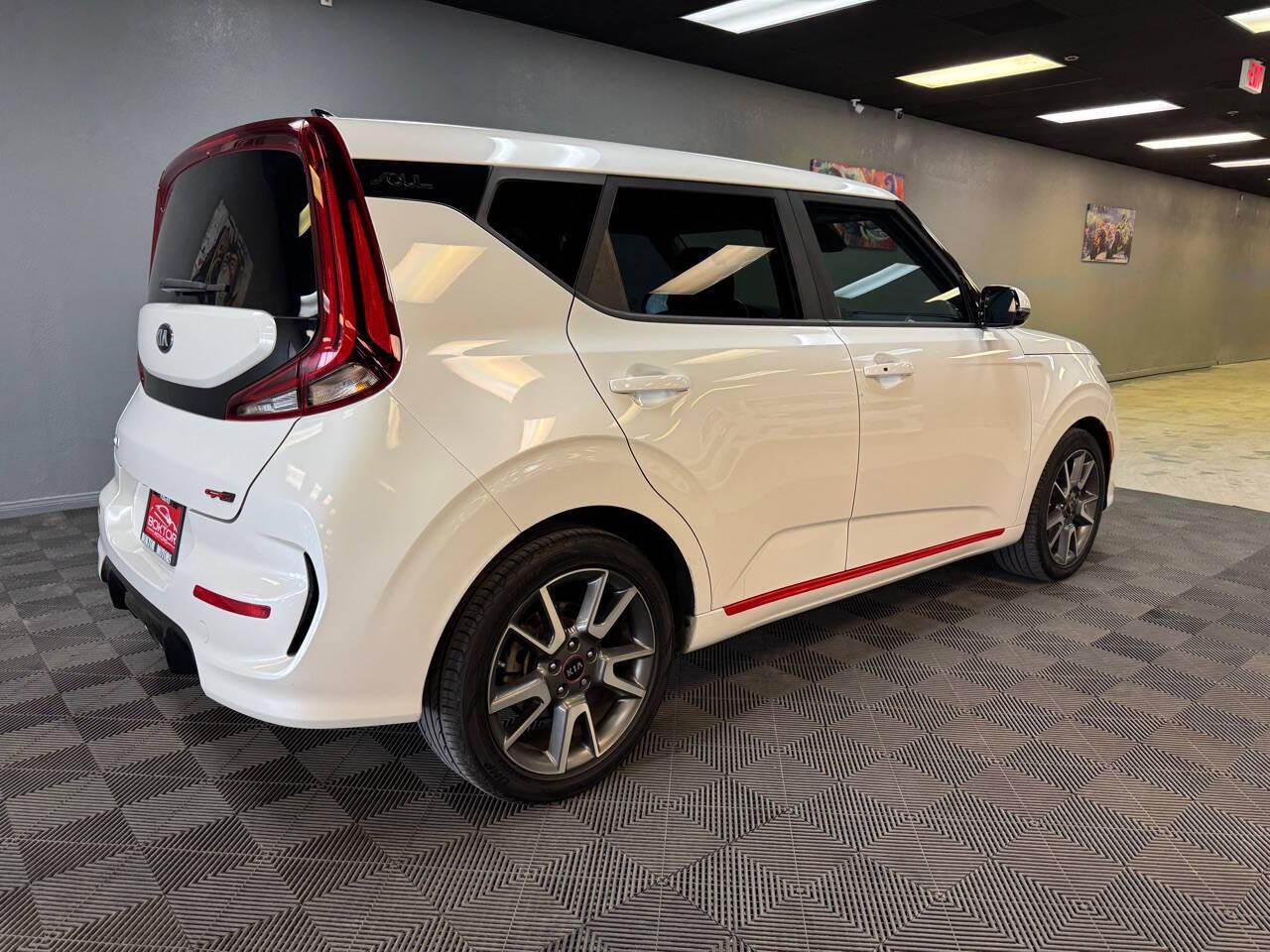 2020 Kia Soul GT-Line Turbo photo 15