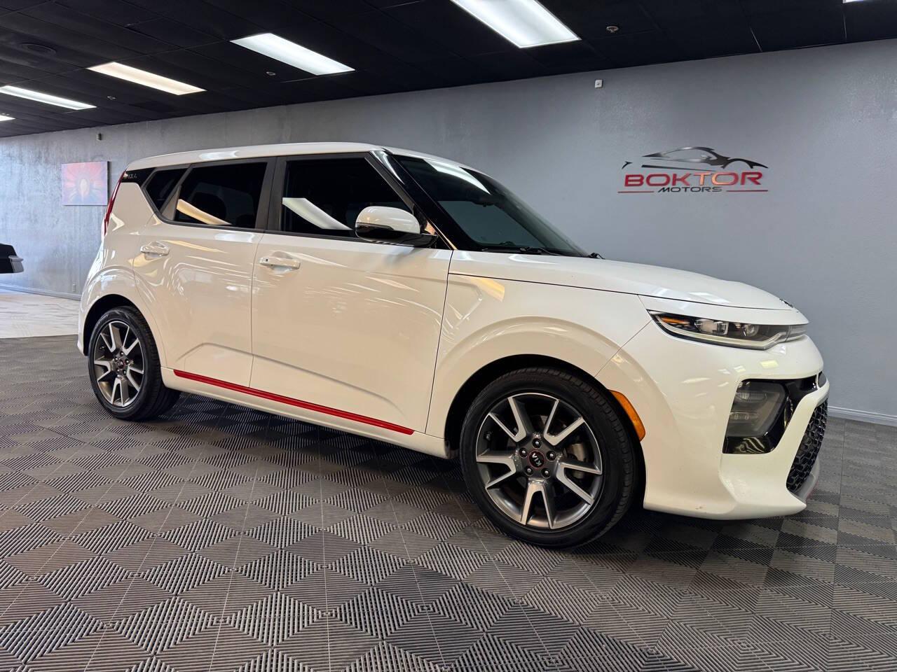 2020 Kia Soul GT-Line Turbo photo 2