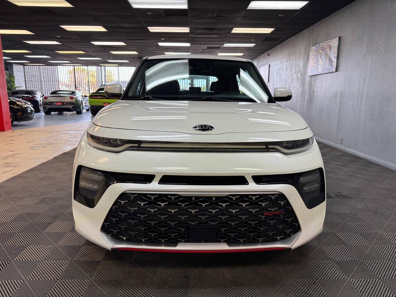 2020 Kia Soul GT-Line Turbo photo 3