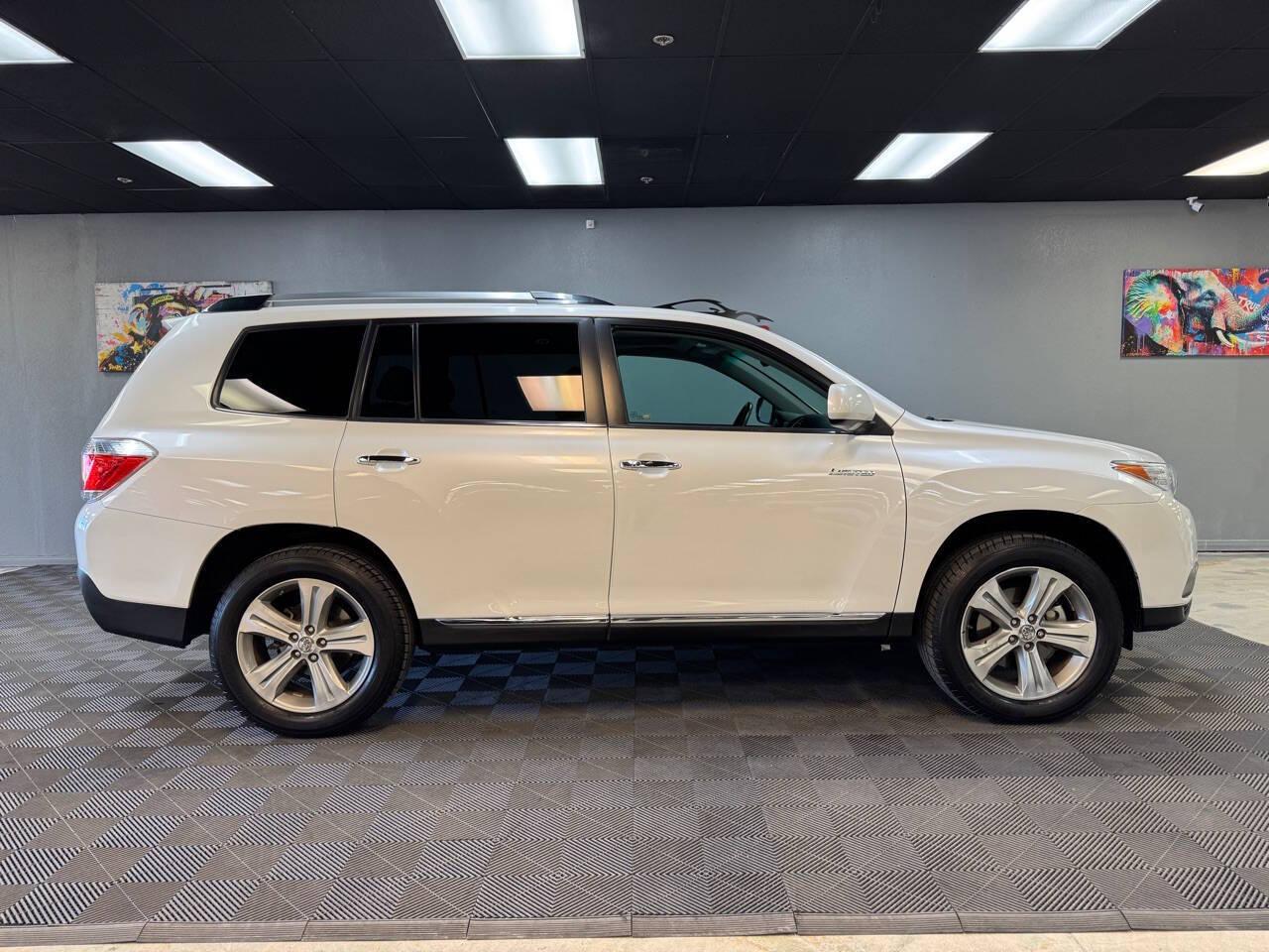 2013 Toyota Highlander Limited photo 17