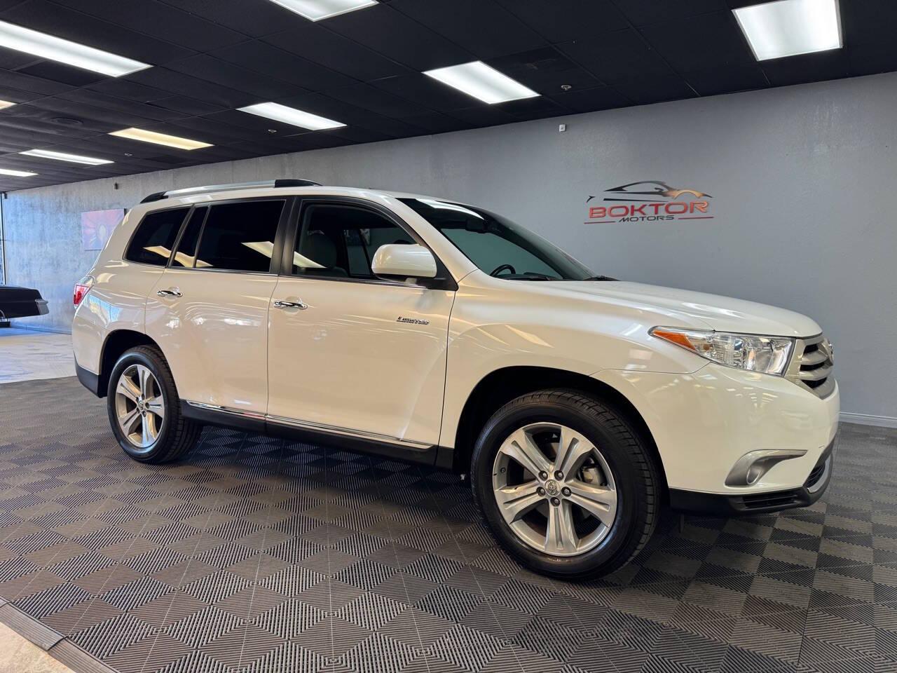 2013 Toyota Highlander Limited photo 2