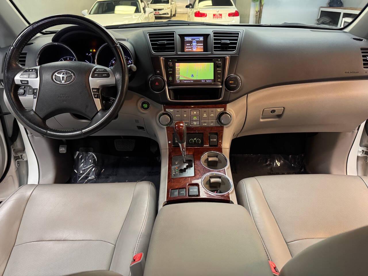 2013 Toyota Highlander Limited photo 40